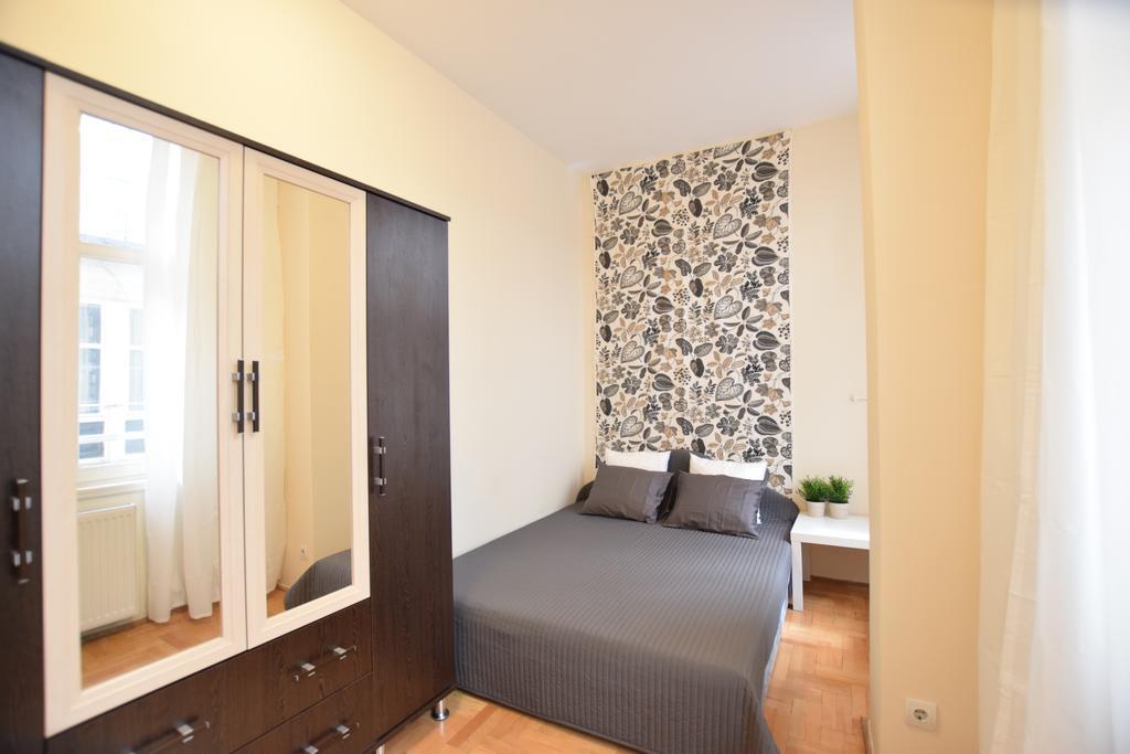 Budget Apartment By Hi5 - Feherhajo Budapest Exteriör bild