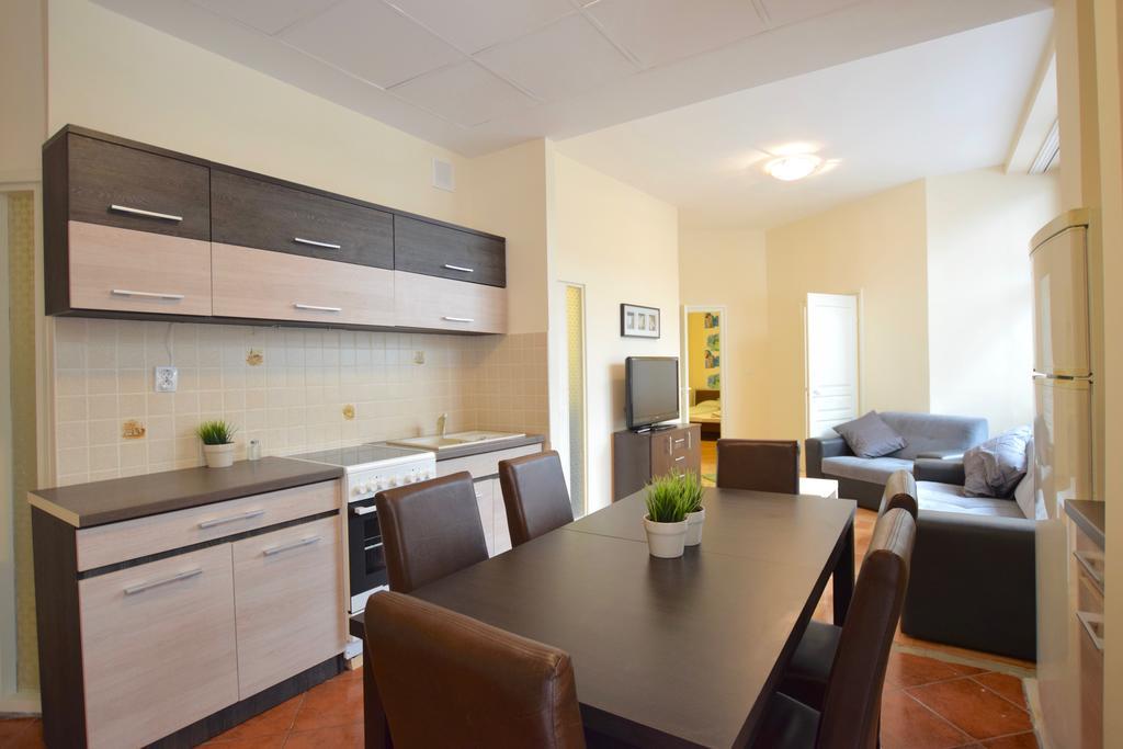 Budget Apartment By Hi5 - Feherhajo Budapest Exteriör bild